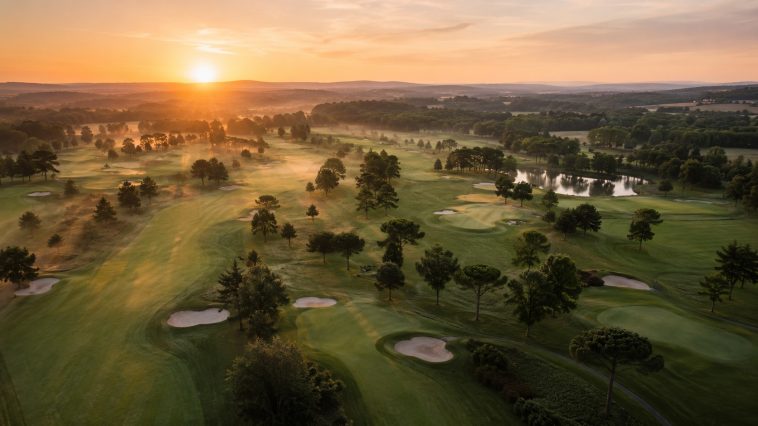 Rachats de golfs autour de Lyon : parcours au lever du jour